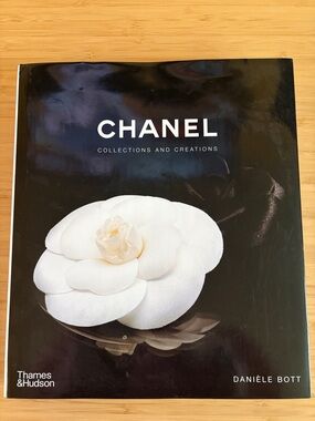 CHANEL collections and creations book